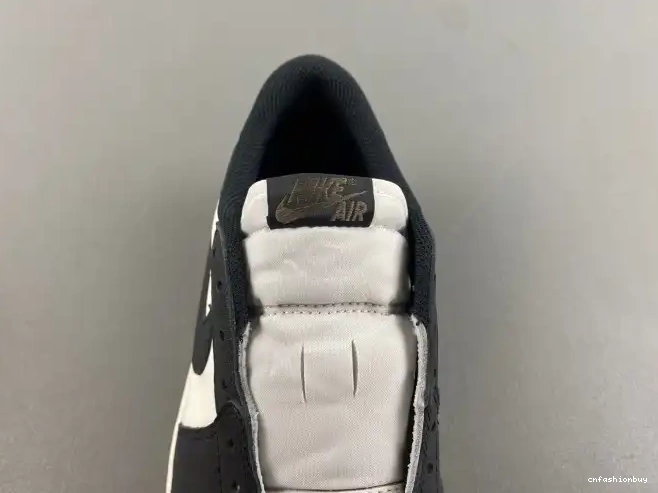 Air CZ0790-102 OG Low Mocha Jordan 1 0330